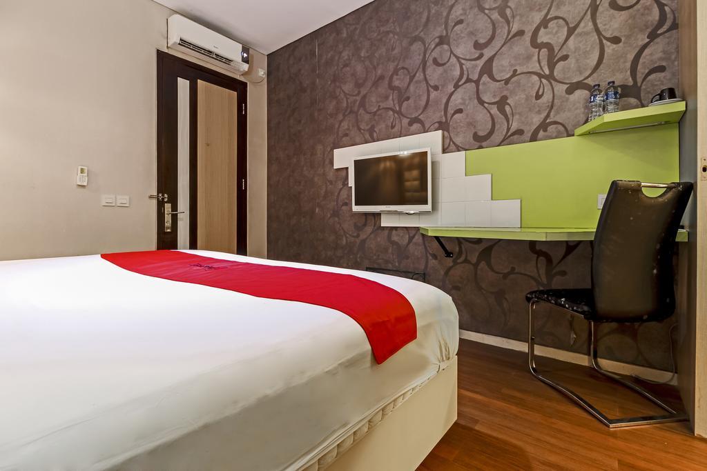 Reddoorz Plus Near Tugu Jogja Yogyakarta Exterior foto
